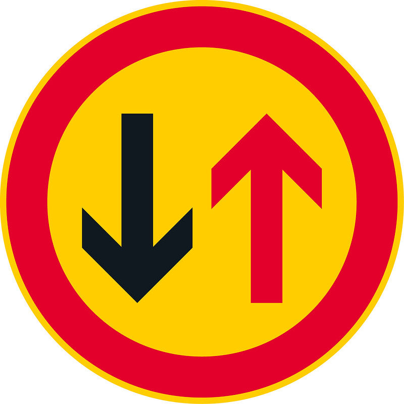 Väistämisvelvollisuus liikennemerkki